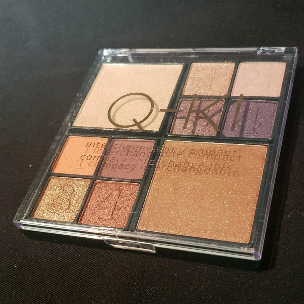Makeup set - Picture 2 of 3